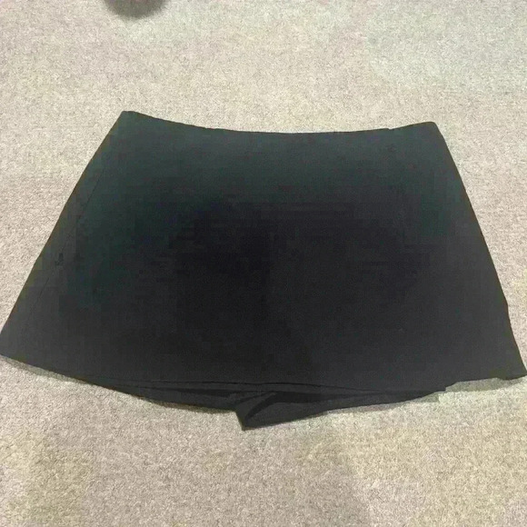 Wild Fox Mini Skort Black Medium - Picture 5 of 5